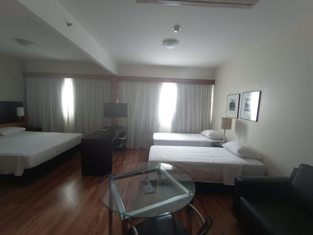 Espacoso Flat A 5 Min Da Av Paulista E Metro Paraiso - Vila Mariana — Photos 3