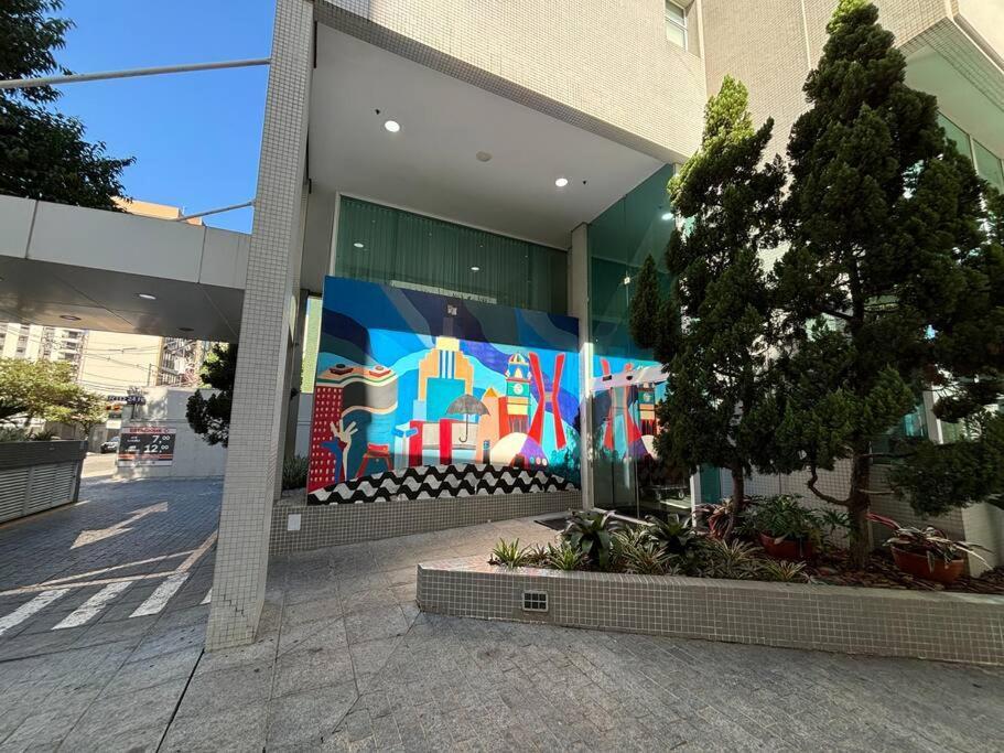 Espacoso Flat A 5 Min Da Av Paulista E Metro Paraiso - Vila Mariana — Photos 1